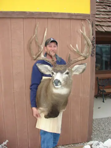 Taxidermy work from the Bragging Room, photo 140